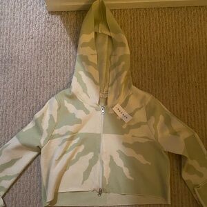 NWT LA Hearts Sweater